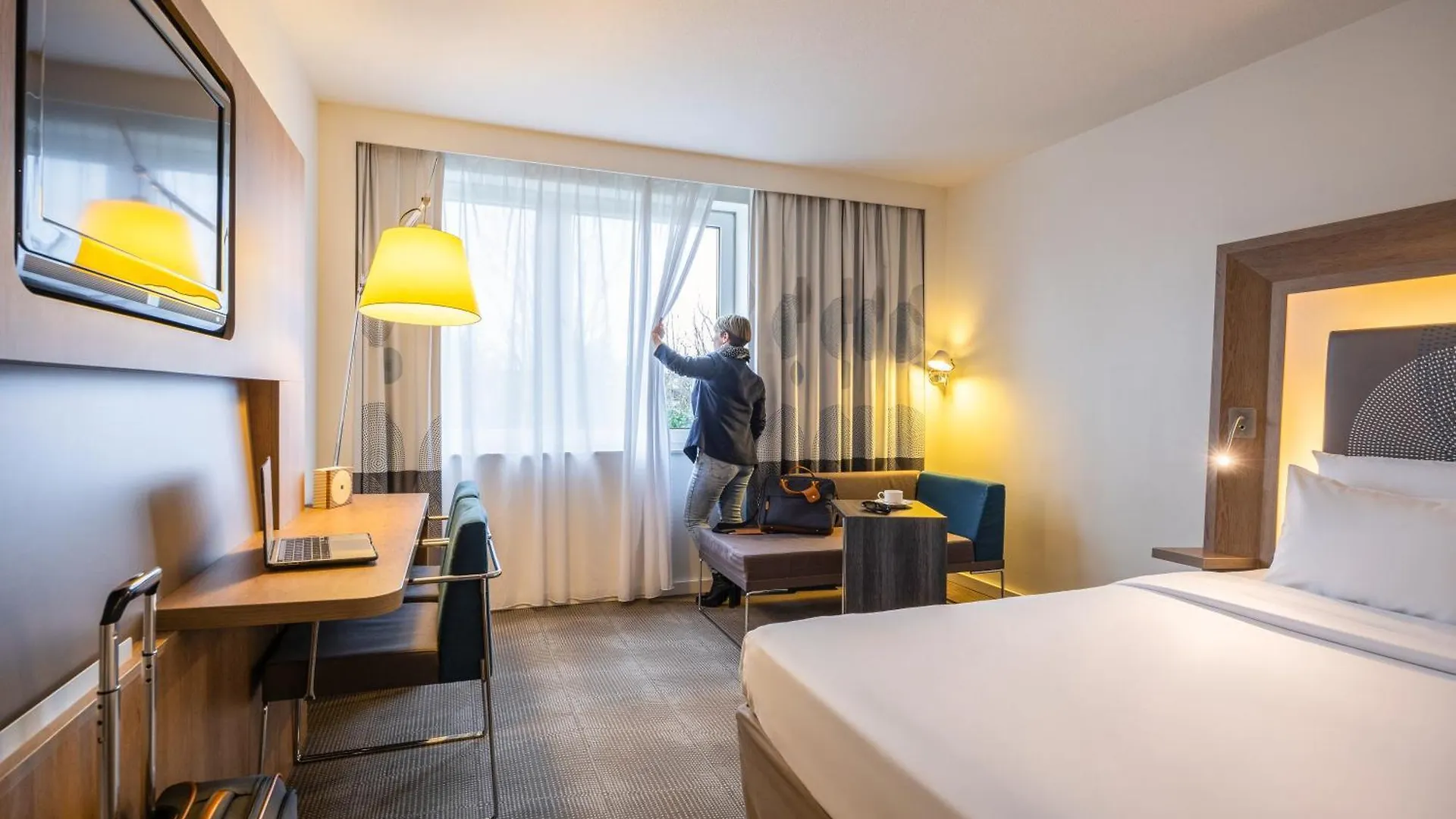 דיגם Novotel Brussels Airport מלון