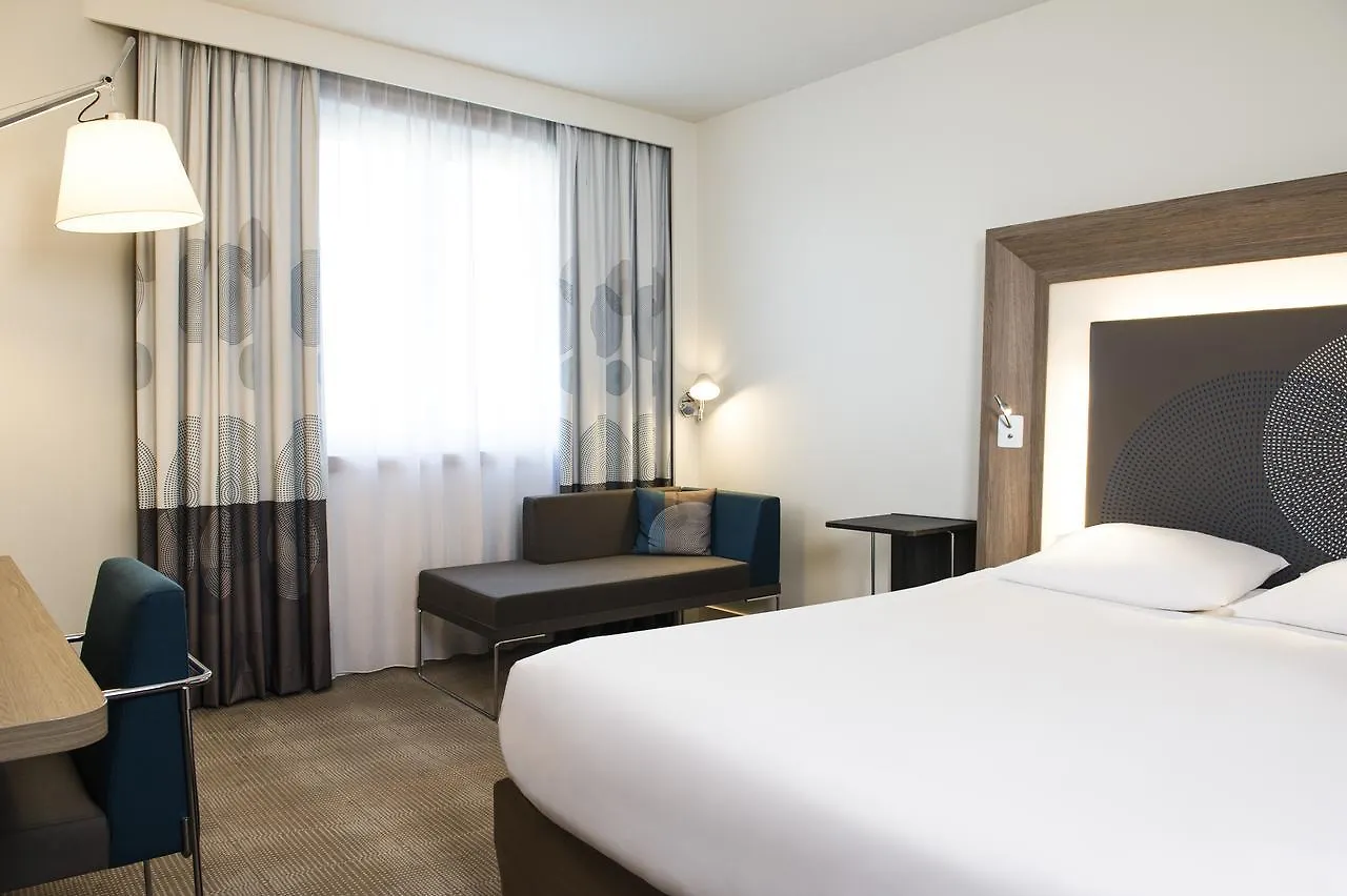*** מלון דיגם Novotel Brussels Airport בלגיה