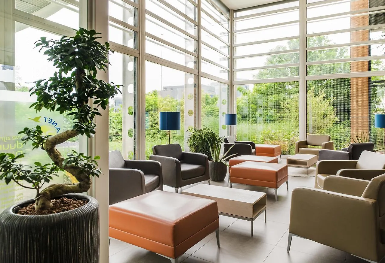 דיגם Novotel Brussels Airport 3*,