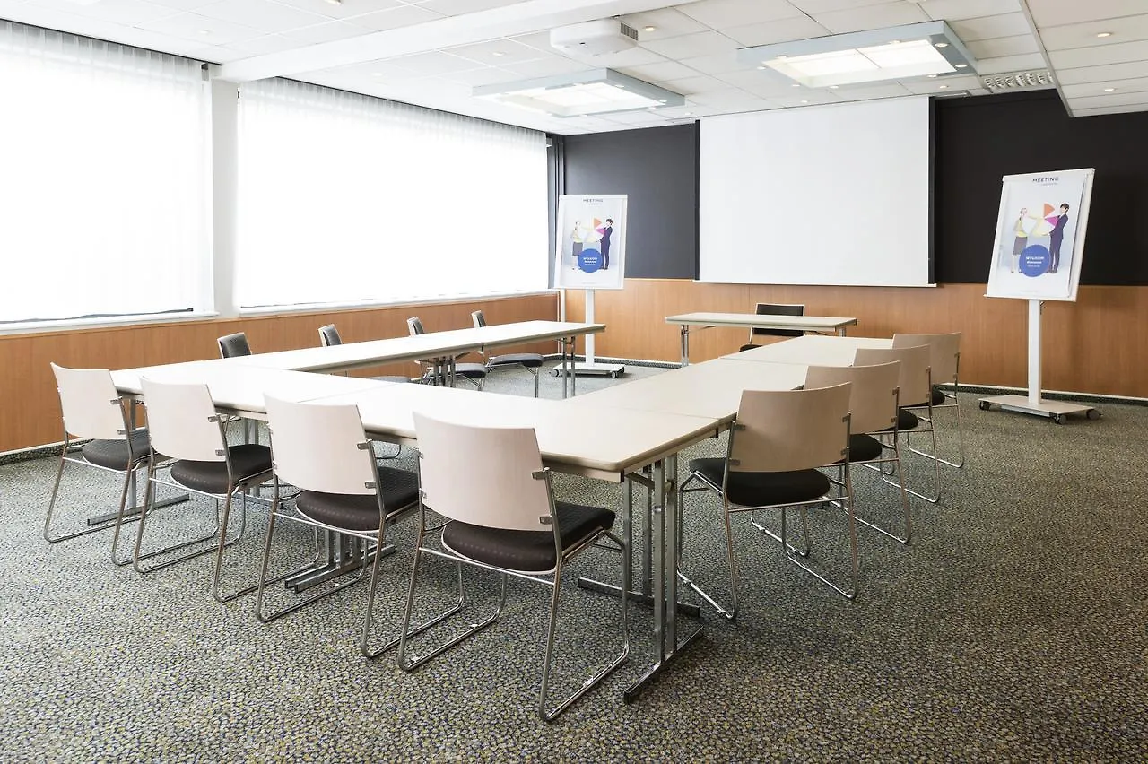 דיגם Novotel Brussels Airport 3*,